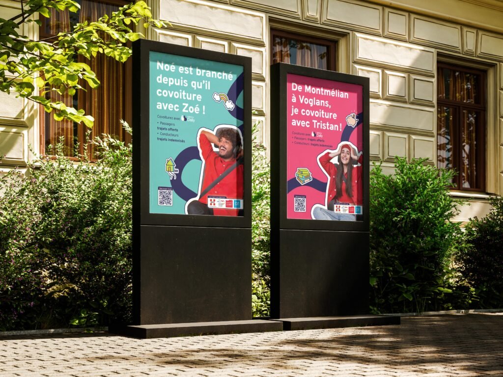 Campagne d'affichage publicitaire dans l'espace urbain pour la promotion du covoiturage en Savoie avec BlaBlaCar. L’image montre une personne souriante, dynamique et engageante. Plusieurs slogans incite les gens à adopter le covoiturage. Le message est clair et percutant, mettant en avant les avantages du covoiturage pour l'environnement et l'économie. Le logo de BlaBlaCar est bien visible, renforçant la marque en tant que solution de covoiturage pratique et conviviale pour les trajets en Savoie.